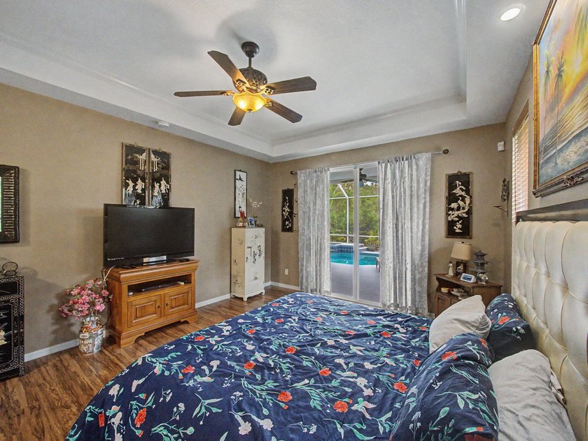 Welcome to this beautifully updated 4-bedroom, 2.5-bath pool - photo 22