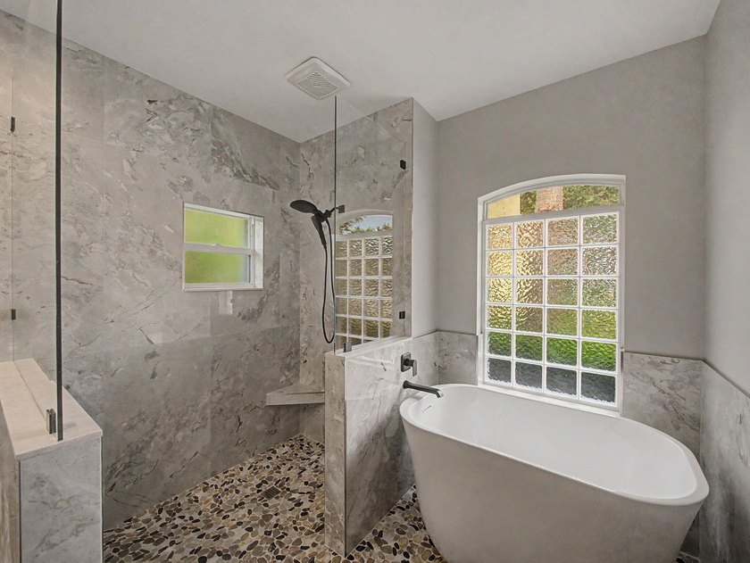 Welcome to this beautifully updated 4-bedroom, 2.5-bath pool - photo 26