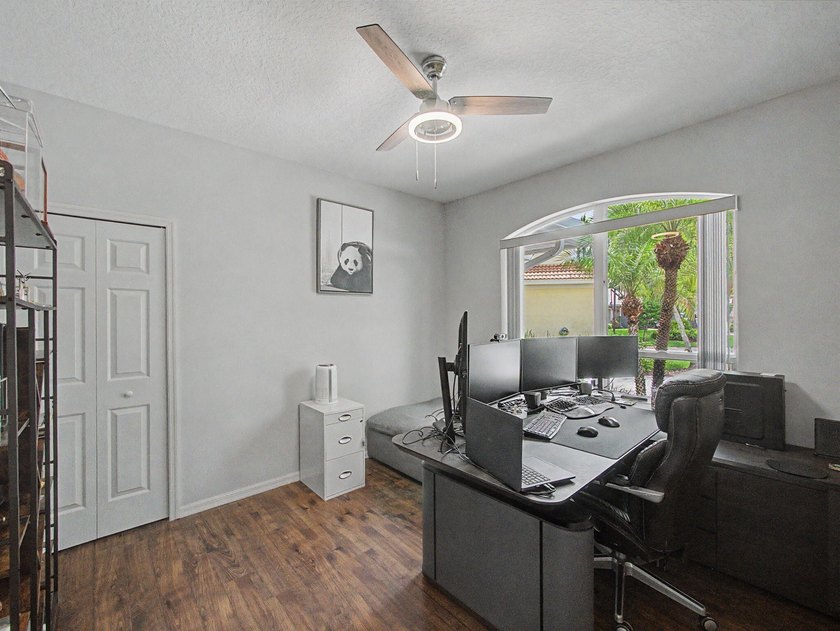 Welcome to this beautifully updated 4-bedroom, 2.5-bath pool - photo 32