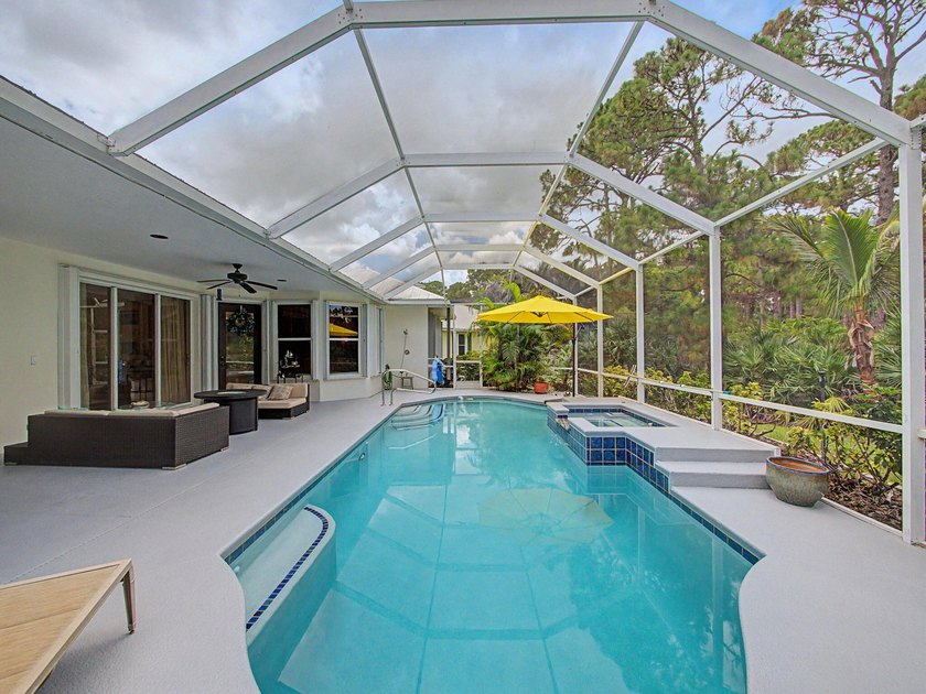 Welcome to this beautifully updated 4-bedroom, 2.5-bath pool - photo 37