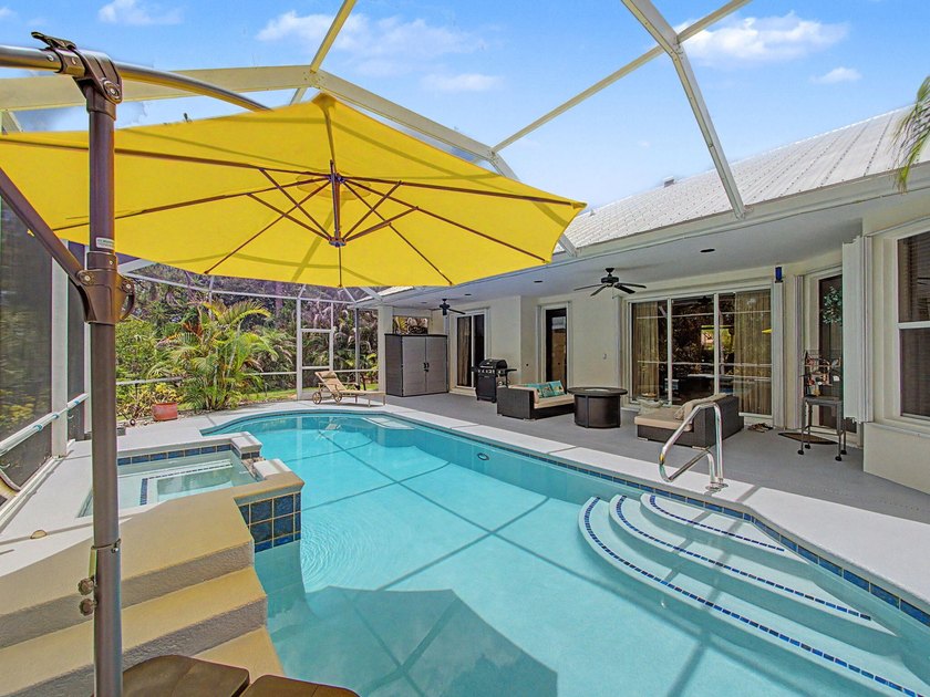 Welcome to this beautifully updated 4-bedroom, 2.5-bath pool - photo 42