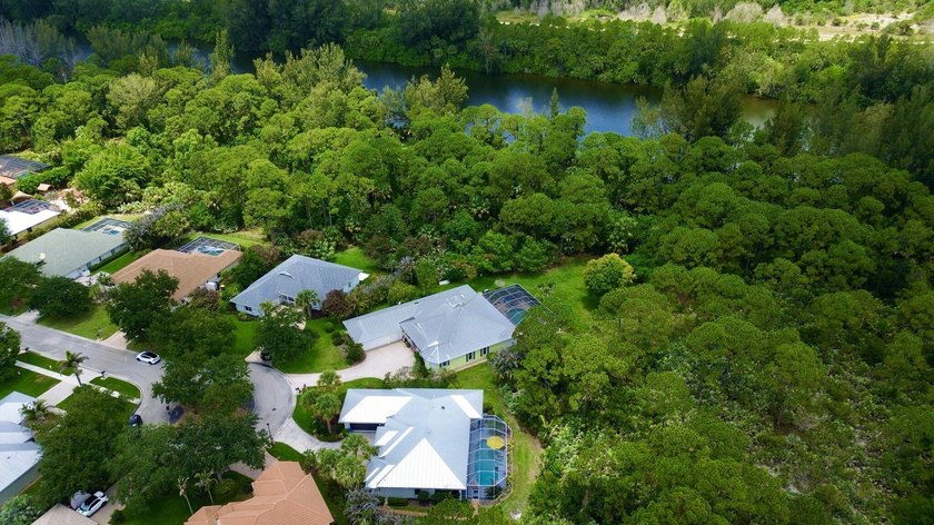 Welcome to this beautifully updated 4-bedroom, 2.5-bath pool - photo 46