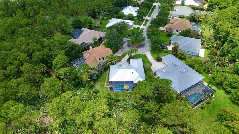 Welcome to this beautifully updated 4-bedroom, 2.5-bath pool - photo 48