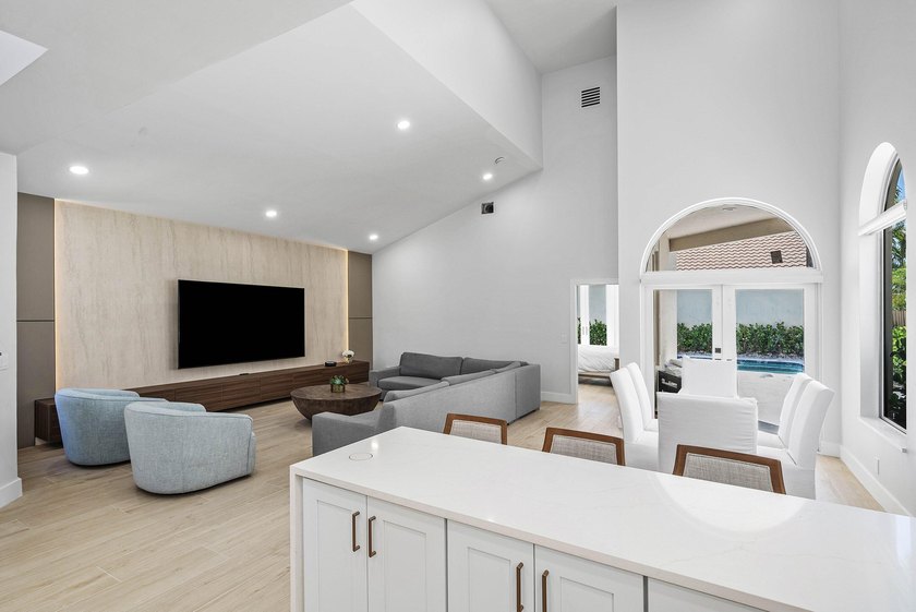 Completely renovated, this beautifully reimagined residence - photo 11