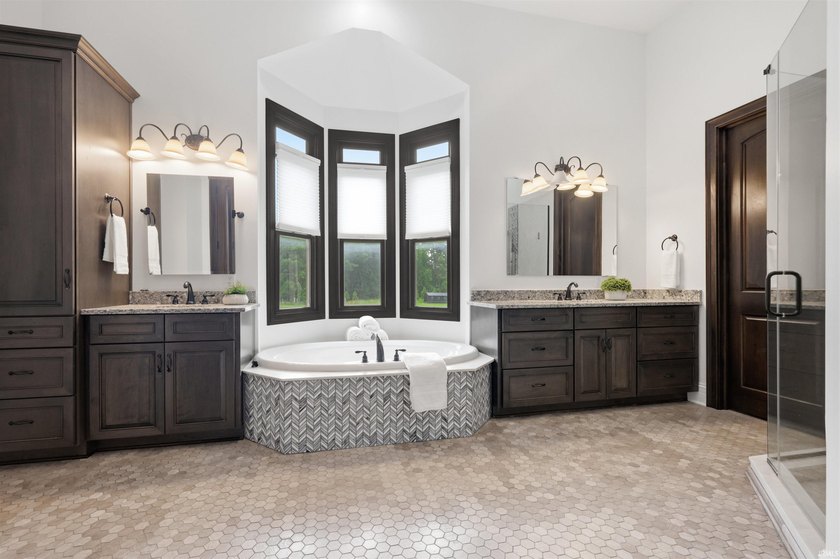 This exceptional Boone County property features a custom-built - photo 20