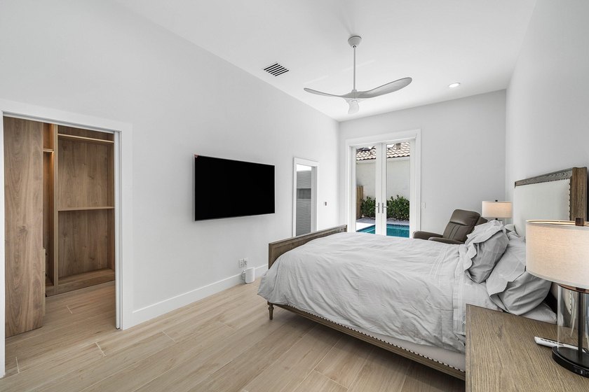 Completely renovated, this beautifully reimagined residence - photo 20