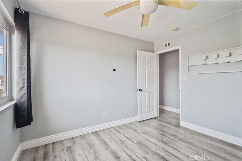 Great 2 story luxury home located in a well established - photo 30