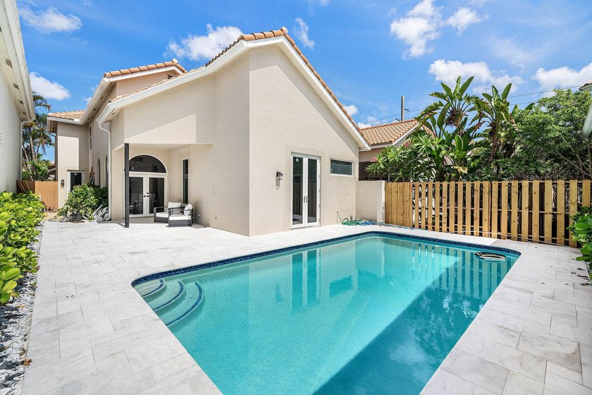 Completely renovated, this beautifully reimagined residence - photo 35