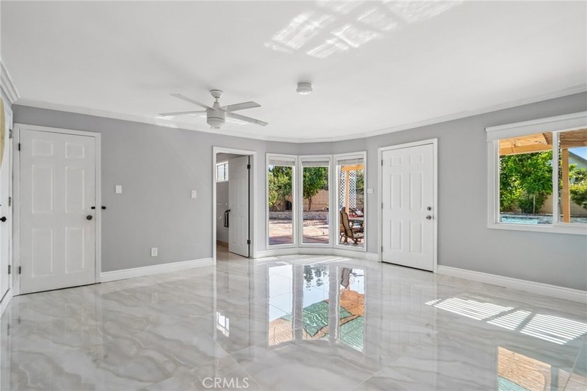 Great 2 story luxury home located in a well established - photo 47