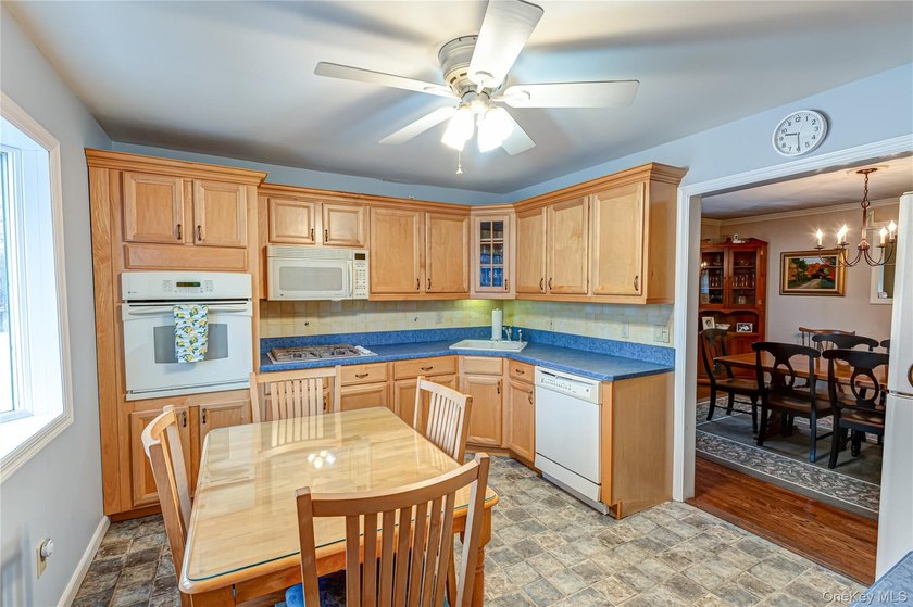 Meticulously maintained with pride of ownership, this sun - photo 14