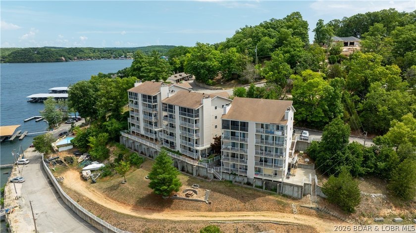 Imagine waking up to spectacular lake views every day in this - photo 23