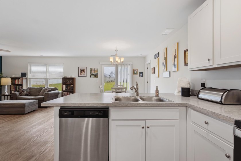 Welcome to 903 Freestyle Court, a beautifully maintained - photo 25