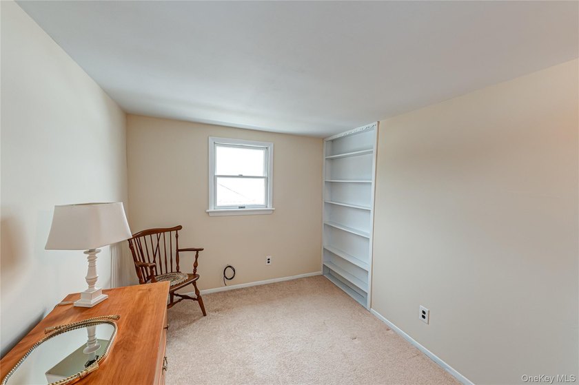 Meticulously maintained with pride of ownership, this sun - photo 27