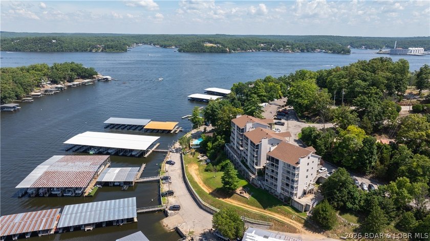 Imagine waking up to spectacular lake views every day in this - photo 31