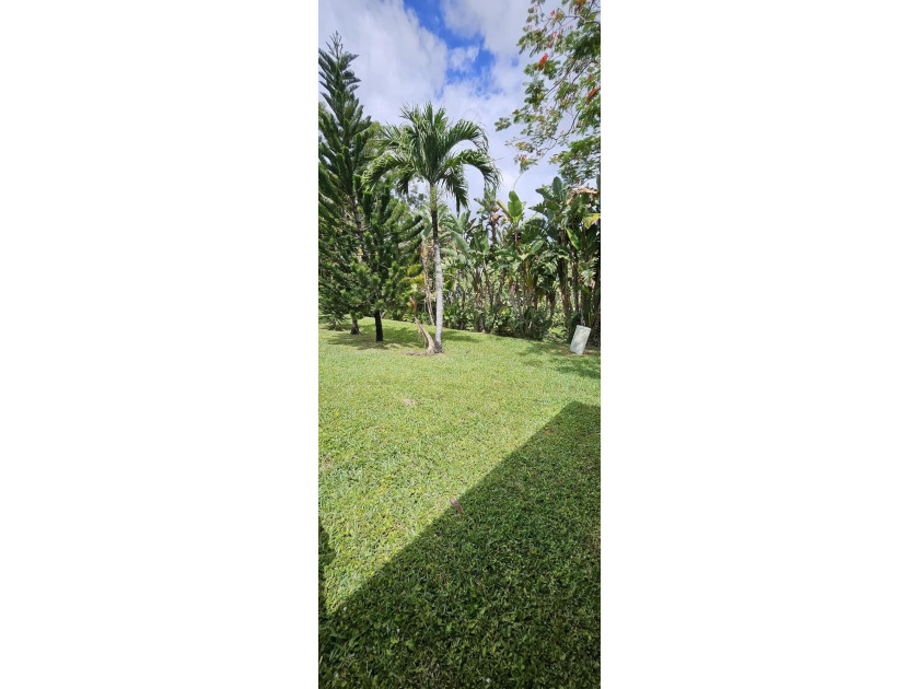 Welcome to this charming two-bedroom, two-bathroom villa in the - photo 31