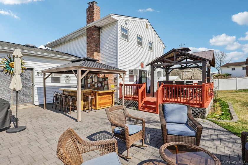 HOUSE FULLY AVAILABLE!! Welcome to this beautifully maintained - photo 34