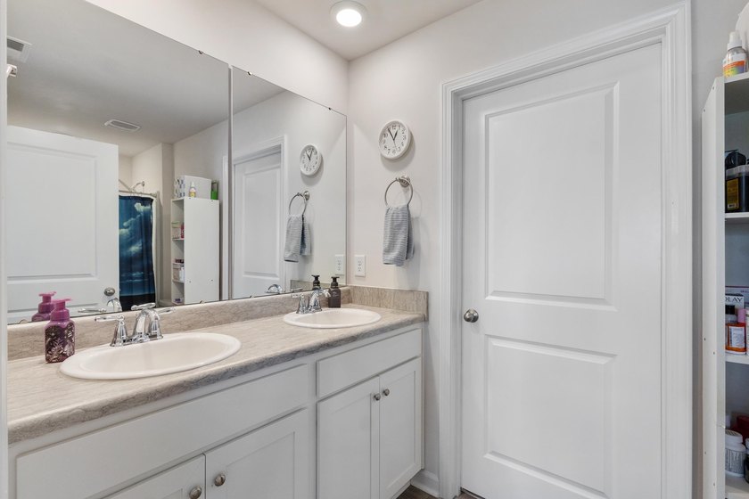 Welcome to 903 Freestyle Court, a beautifully maintained - photo 42
