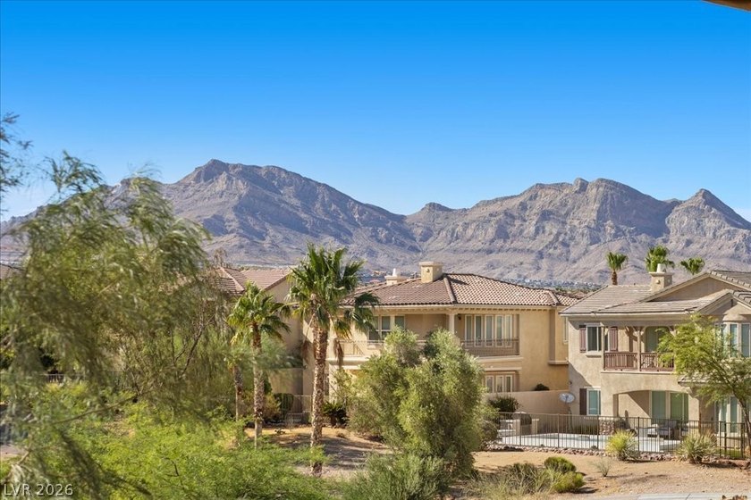 Wake up to Golf Course views. End every day with Red Rock - photo 47