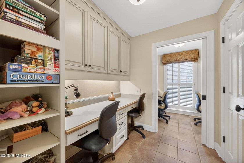 Located on cul de sac in highly desirable St Andrews in Country - photo 10