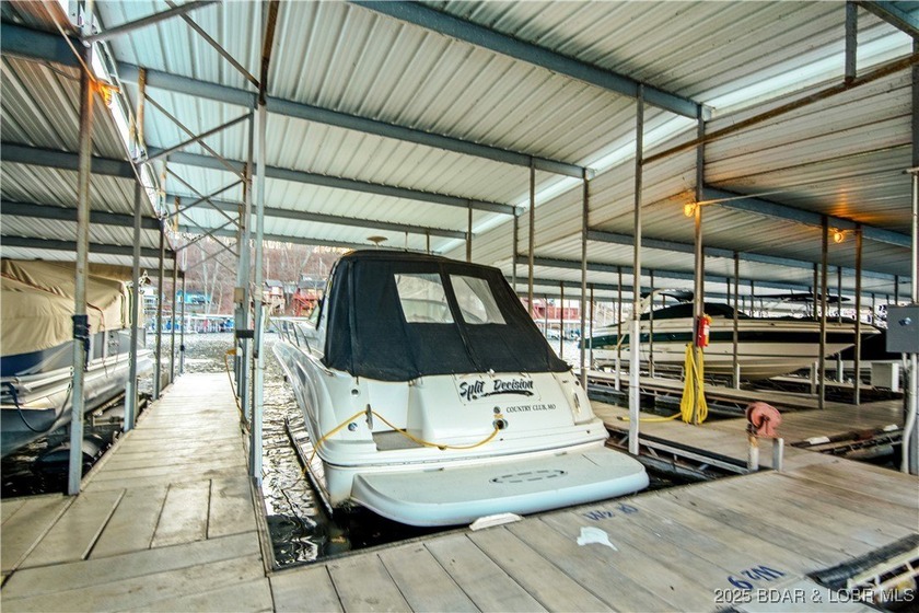 Welcome to your dream retreat! This immaculate 3-bedroom, 2-bath - photo 6