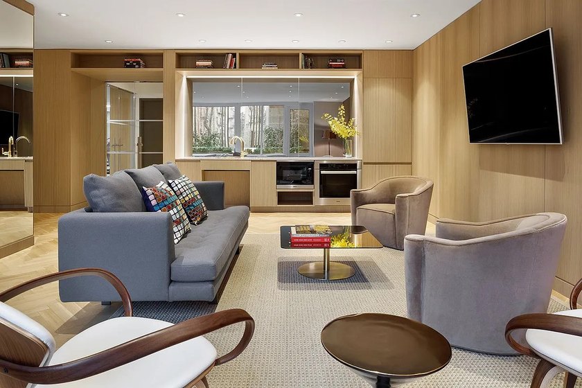 Sunny South-Facing One-Bedroom with City Views

Perched on the - photo 13