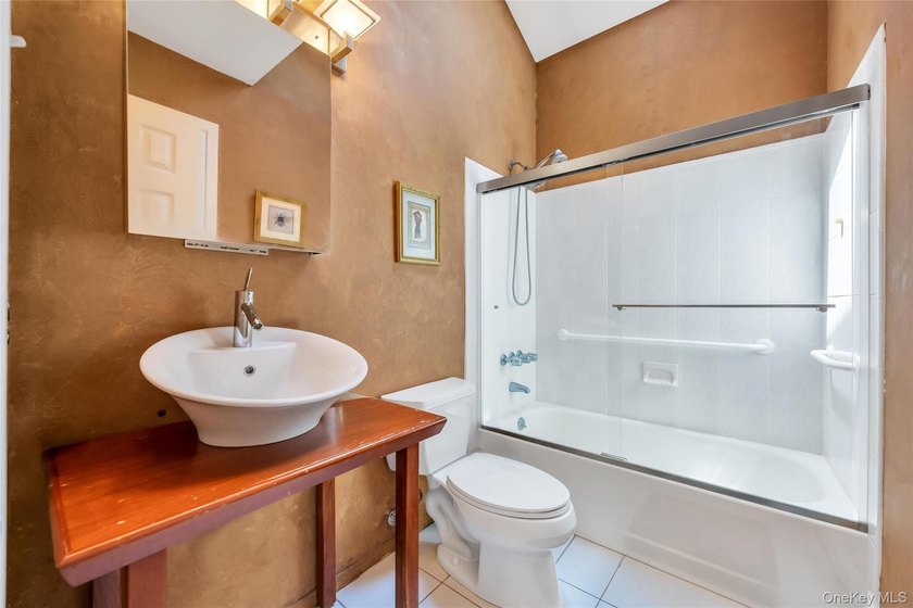 Welcome Home To 859 Pine Avenue, West Islip: A Stunning - photo 27