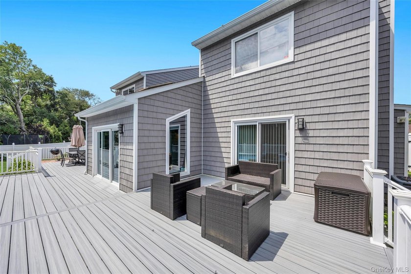 Welcome Home To 859 Pine Avenue, West Islip: A Stunning - photo 41