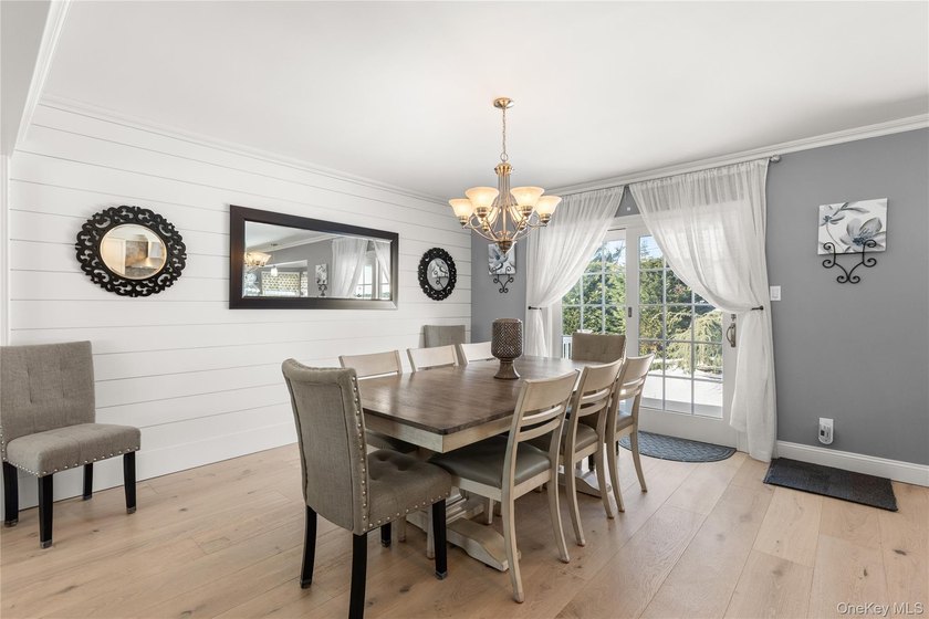 Welcome to this charming and well-maintained 3-bedroom, 3-bath - photo 7