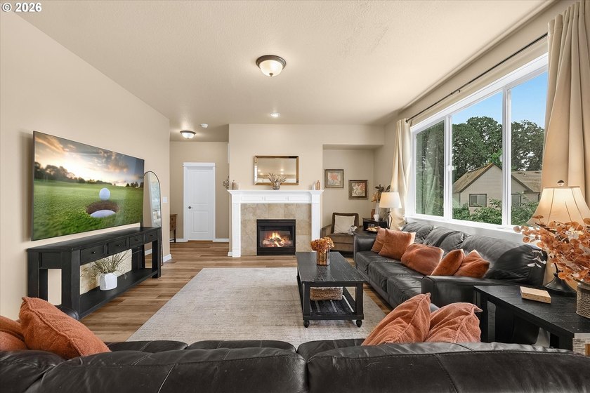 Wake up to golf course views, unwind on the deck at sunset, and - photo 17