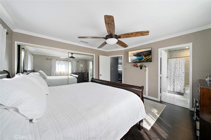 Welcome to 4228 Ostrom Ave., a beautiful and spacious family - photo 18