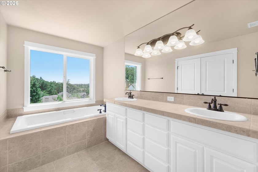 Wake up to golf course views, unwind on the deck at sunset, and - photo 30