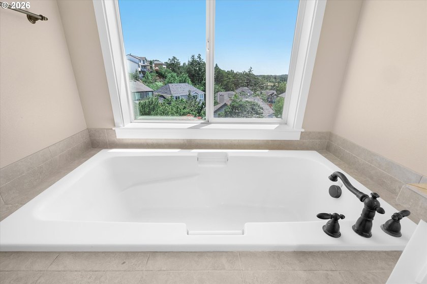 Wake up to golf course views, unwind on the deck at sunset, and - photo 31