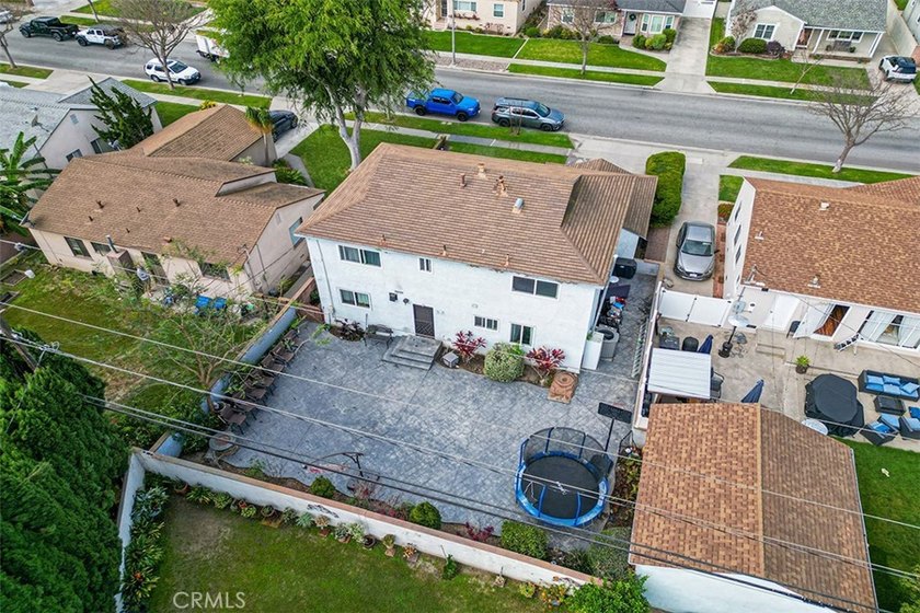 Welcome to 4228 Ostrom Ave., a beautiful and spacious family - photo 33