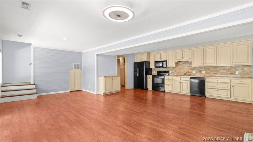 Located at the 3MM of the Big Niangua, this 3-bedroom, 2.5-bath - photo 13