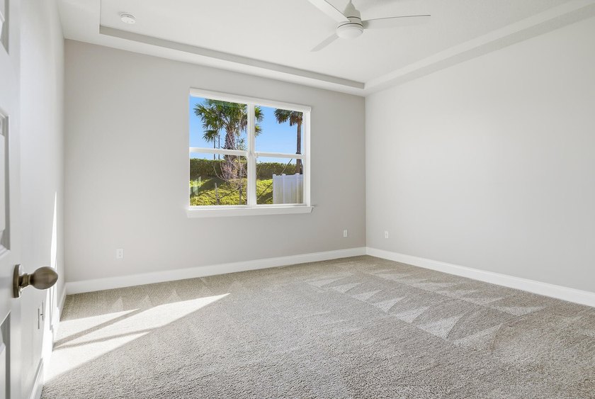 SELLER MOTIVATED!! Experience modern living in this newly built - photo 13