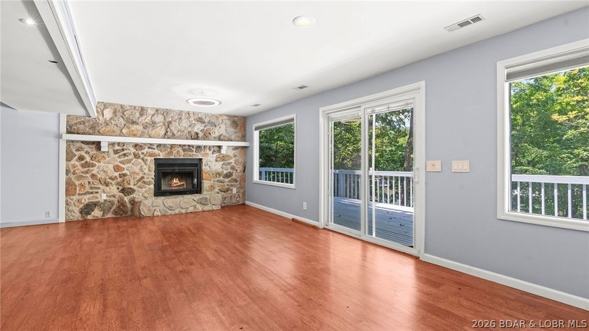 Located at the 3MM of the Big Niangua, this 3-bedroom, 2.5-bath - photo 14