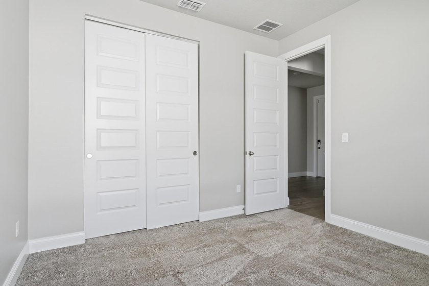 SELLER MOTIVATED!! Experience modern living in this newly built - photo 19