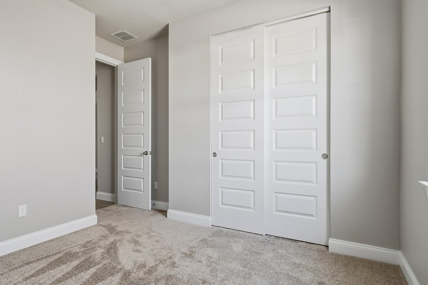 SELLER MOTIVATED!! Experience modern living in this newly built - photo 21
