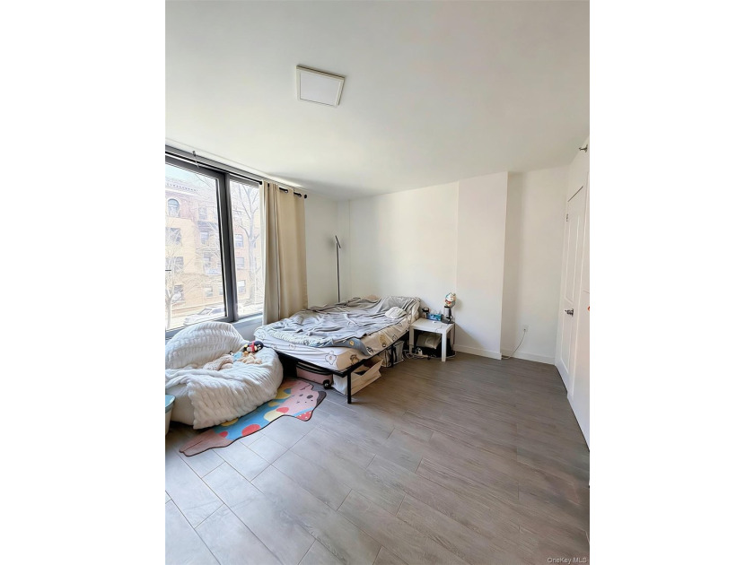 Welcome to this beautifully maintained studio condo located in - photo 5