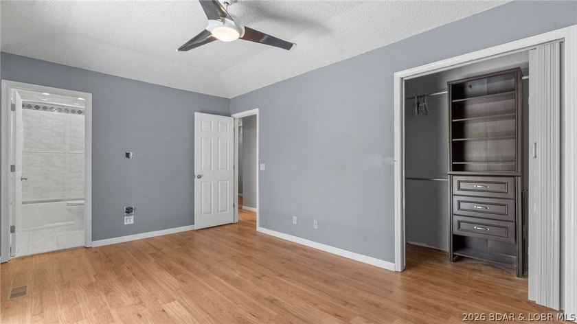 Located at the 3MM of the Big Niangua, this 3-bedroom, 2.5-bath - photo 31