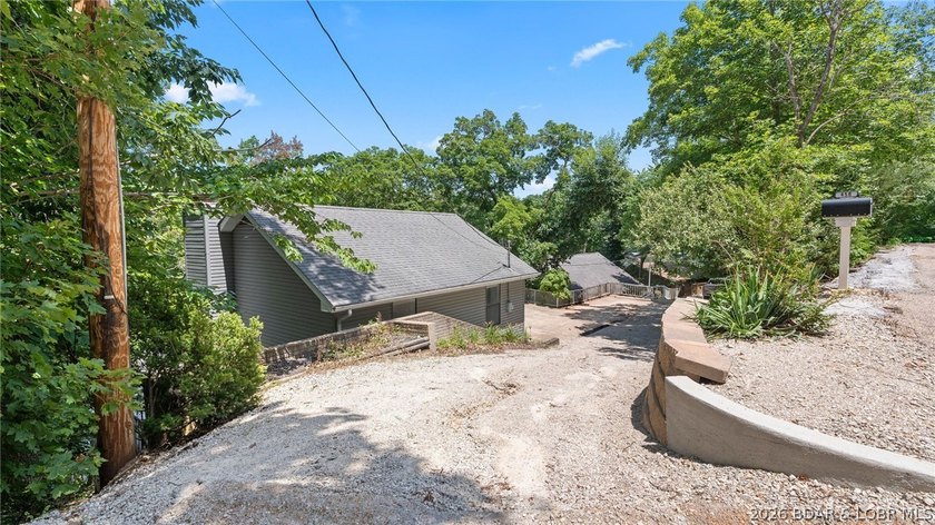 Located at the 3MM of the Big Niangua, this 3-bedroom, 2.5-bath - photo 38