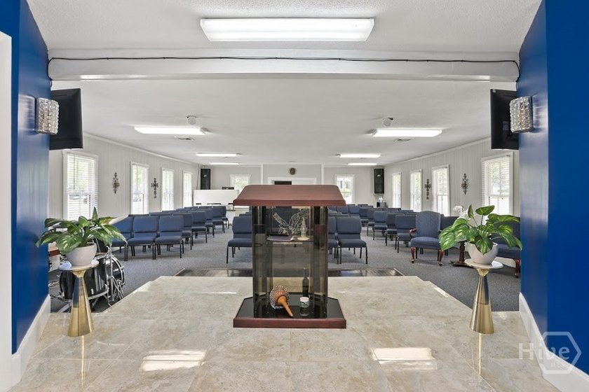 Exceptional opportunity to own a well-maintained Special Purpose - photo 17