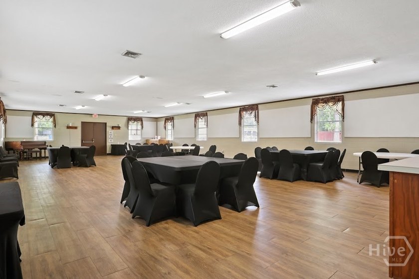 Exceptional opportunity to own a well-maintained Special Purpose - photo 31