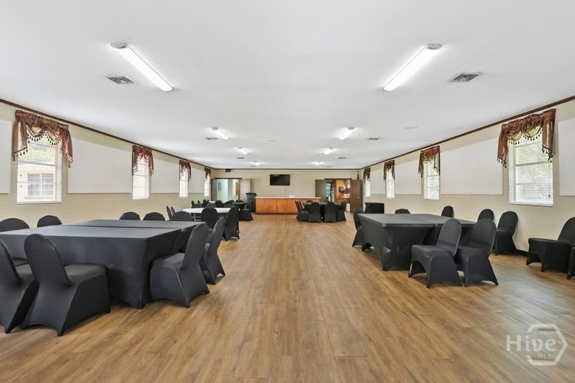 Exceptional opportunity to own a well-maintained Special Purpose - photo 32