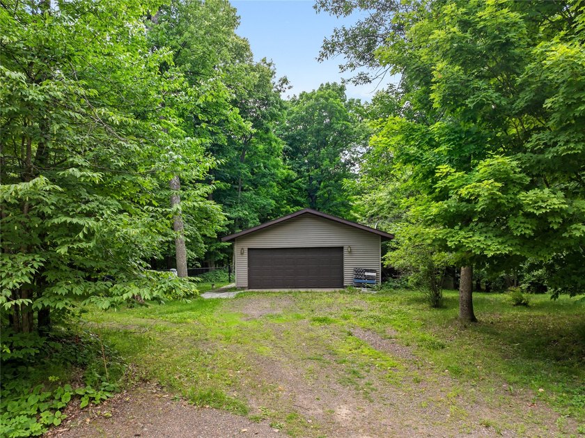 Welcome to this beautifully updated 3-bedroom, 2-bath home set - photo 32