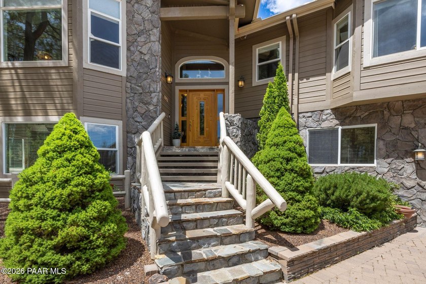 This exceptional property offers privacy and majestic tall pines - photo 4