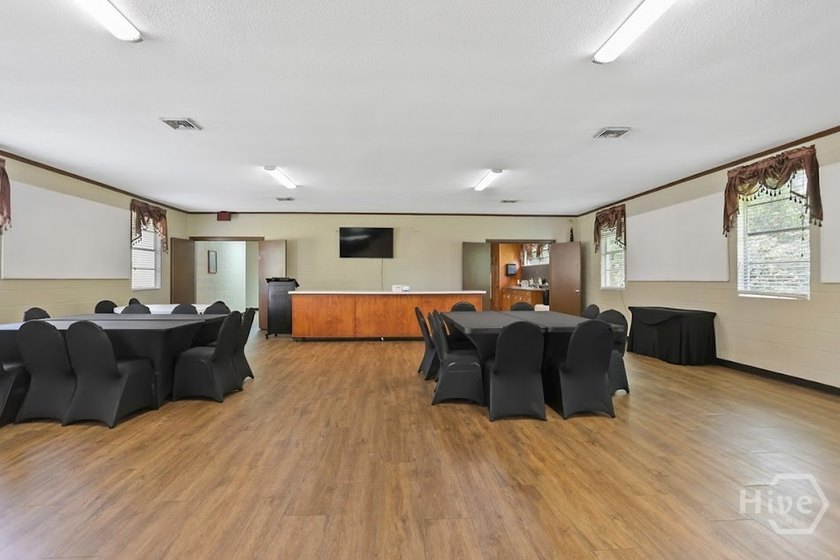 Exceptional opportunity to own a well-maintained Special Purpose - photo 35