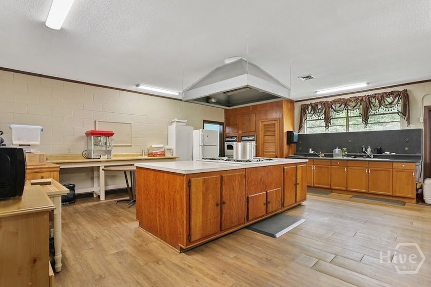 Exceptional opportunity to own a well-maintained Special Purpose - photo 37