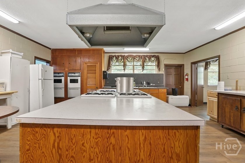 Exceptional opportunity to own a well-maintained Special Purpose - photo 41