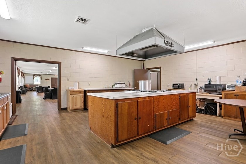 Exceptional opportunity to own a well-maintained Special Purpose - photo 43